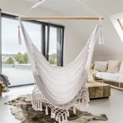 Fauteuil Suspendu Intirilife En Coton Macramé Beige Avec Franges - Assise Confortable, Peu Encombrante Et Respirante Pour Adultes Et Enfants à L'intérieur Et à L'extérieur -Jardin Meubles Magasin 1200x1200 1274