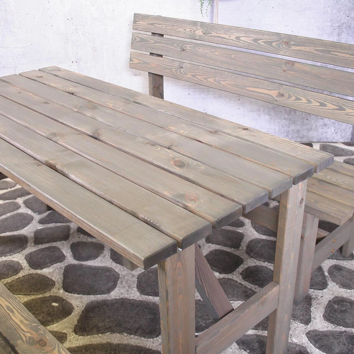 Set Pique-Nique Tyrol Avec Dossiers Table Entrée Ouverte + 2 Canapés 150cm Bois Certifié FSC® 4 Personnes Gris Wash 4 Set Pique-Nique Tyrol Avec Dossiers Table Entrée Ouverte + 2 Canapés 150cm Bois Certifié FSC® 4 Personnes Gris Wash – Image 4