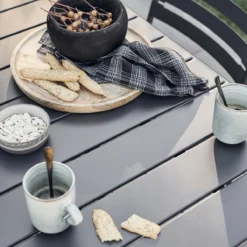 GENERIC - Table De Jardin Rectangulaire CAFE - 4 à 6 Personnes - L. 120 X L. 70 X H. 73,5 Cm - Plateau En Aluminium - Structure En Acier - Anthracite - Table De Terrasse - Table à Manger -Jardin Meubles Magasin 1200x1200 2266