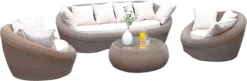 MYLIA Salon De Jardin En Résine Caramel - Canapé & 2 Fauteuils & Table Basse - WHITEHEAVEN L 201 Cm X H 66,5 Cm X P 101 Cm