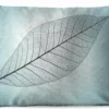 Coussins D'extérieur - Jardin - Sculpture D'un Squelette De Feuille De Feuilles Botaniques En Arrière-plan Avec La Couleur Cyan - 50x30 Cm