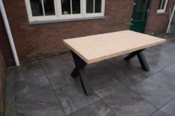 Table à Manger Industrielle Douglas Avec Structure En X Noir Mat Pour Une Utilisation Intérieure Et Extérieure -Jardin Meubles Magasin 1200x796 39