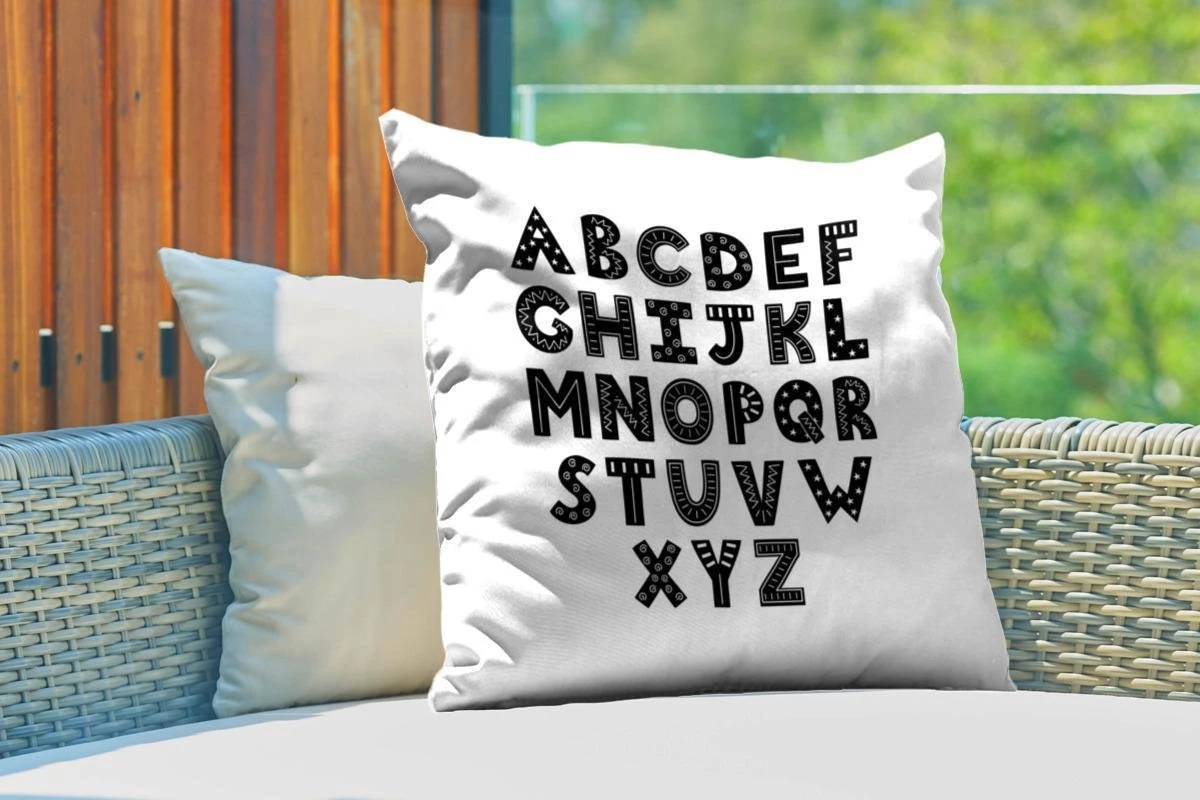 Coussins D'extérieur - Jardin - Illustration Alphabet Avec Lettres Décorées Et Noires - 60x60 Cm 3 Coussins D'extérieur - Jardin - Illustration Alphabet Avec Lettres Décorées Et Noires - 60x60 Cm – Image 3