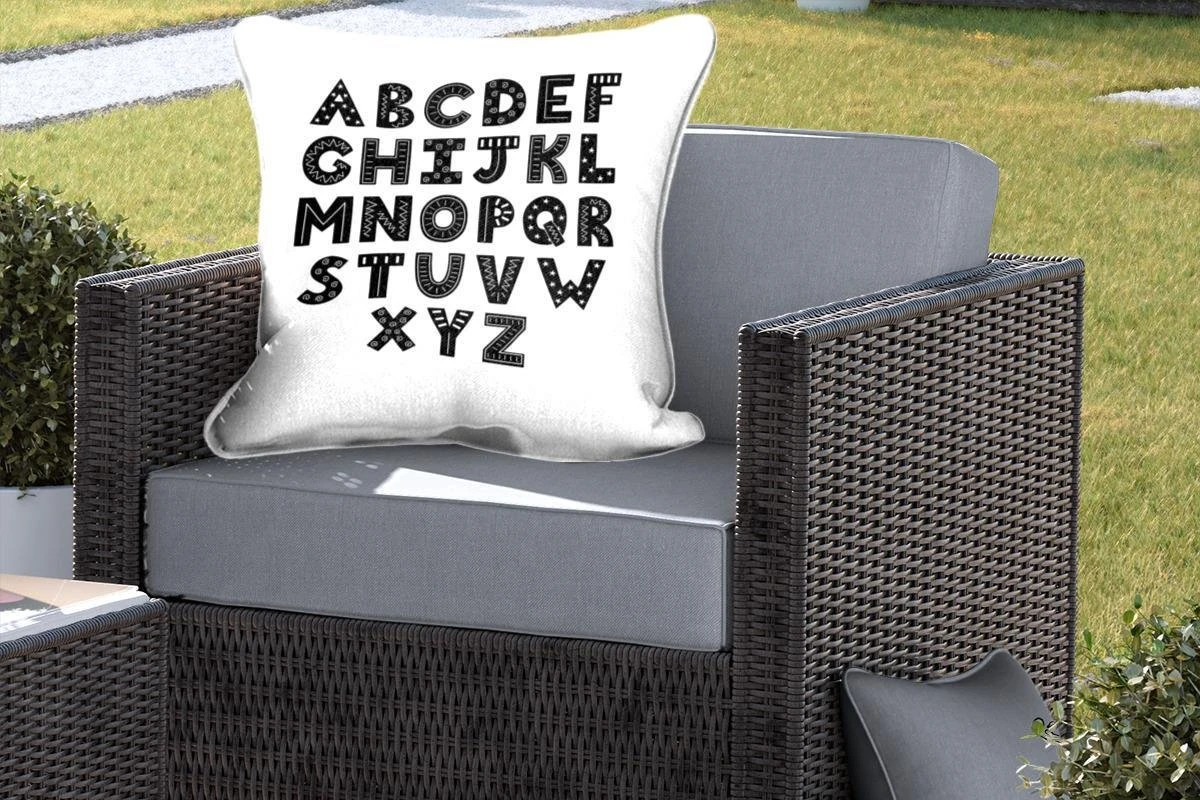 Coussins D'extérieur - Jardin - Illustration Alphabet Avec Lettres Décorées Et Noires - 60x60 Cm 5 Coussins D'extérieur - Jardin - Illustration Alphabet Avec Lettres Décorées Et Noires - 60x60 Cm – Image 5