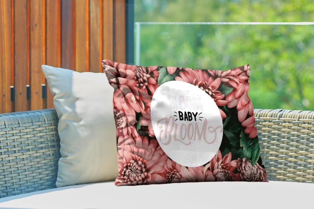 Coussins D'extérieur - Jardin - Citation Maison ' Bloom Baby Bloom' Sur Fond De Fleurs Roses - 60x40 Cm 3 Coussins D'extérieur - Jardin - Citation Maison ' Bloom Baby Bloom' Sur Fond De Fleurs Roses - 60x40 Cm – Image 3