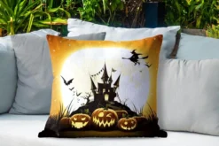 Coussins D'extérieur - Jardin - Une Illustration D'une Sorcière Survolant Un Château Pendant Halloween - 60x60 Cm -Jardin Meubles Magasin 1200x800 381