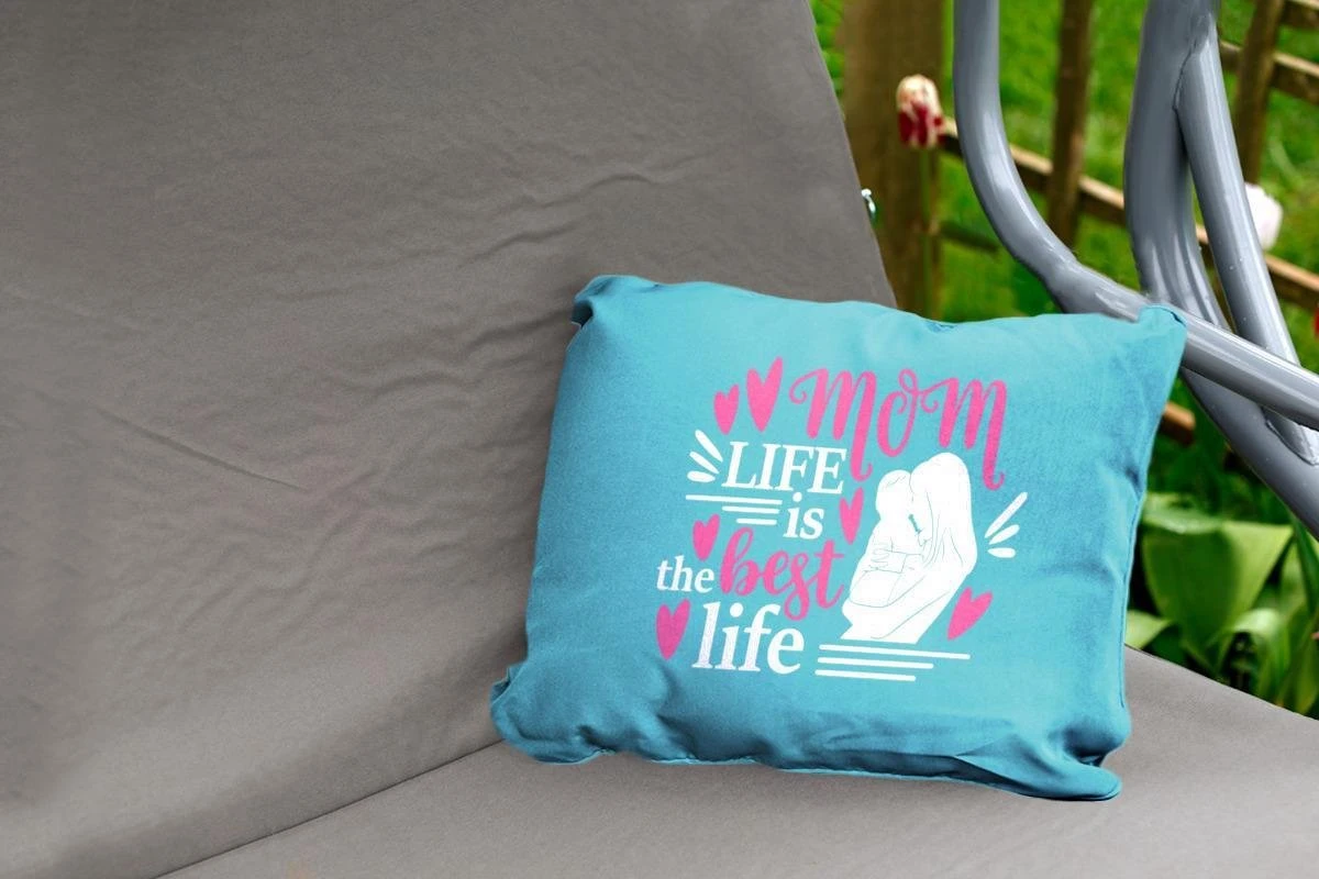 Coussins D'extérieur - Jardin - Citation Fête Des Mères La Vie De Mom Est La Meilleure Vie Sur Fond Bleu - 50x30 Cm 2 Coussins D'extérieur - Jardin - Citation Fête Des Mères La Vie De Mom Est La Meilleure Vie Sur Fond Bleu - 50x30 Cm – Image 2