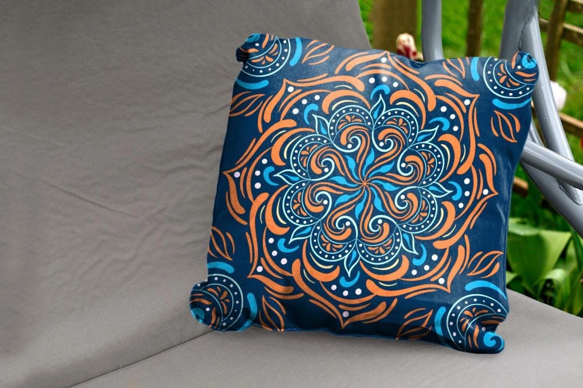 Coussins D'extérieur - Jardin - Motif Carré Avec Un Mandala Détaillé Et Orange Sur Fond Bleu Foncé - 60x60 Cm 2 Coussins D'extérieur - Jardin - Motif Carré Avec Un Mandala Détaillé Et Orange Sur Fond Bleu Foncé - 60x60 Cm – Image 2