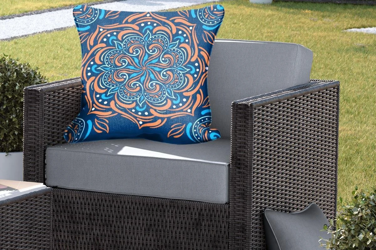 Coussins D'extérieur - Jardin - Motif Carré Avec Un Mandala Détaillé Et Orange Sur Fond Bleu Foncé - 60x60 Cm 5 Coussins D'extérieur - Jardin - Motif Carré Avec Un Mandala Détaillé Et Orange Sur Fond Bleu Foncé - 60x60 Cm – Image 5