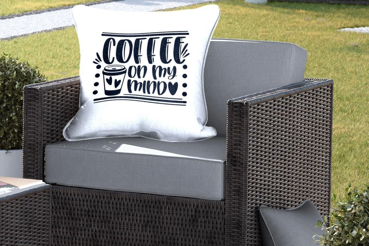 Coussins D'extérieur - Jardin - Citation Coffee On My Mind Fond Blanc - 60x60 Cm 5 Coussins D'extérieur - Jardin - Citation Coffee On My Mind Fond Blanc - 60x60 Cm – Image 5
