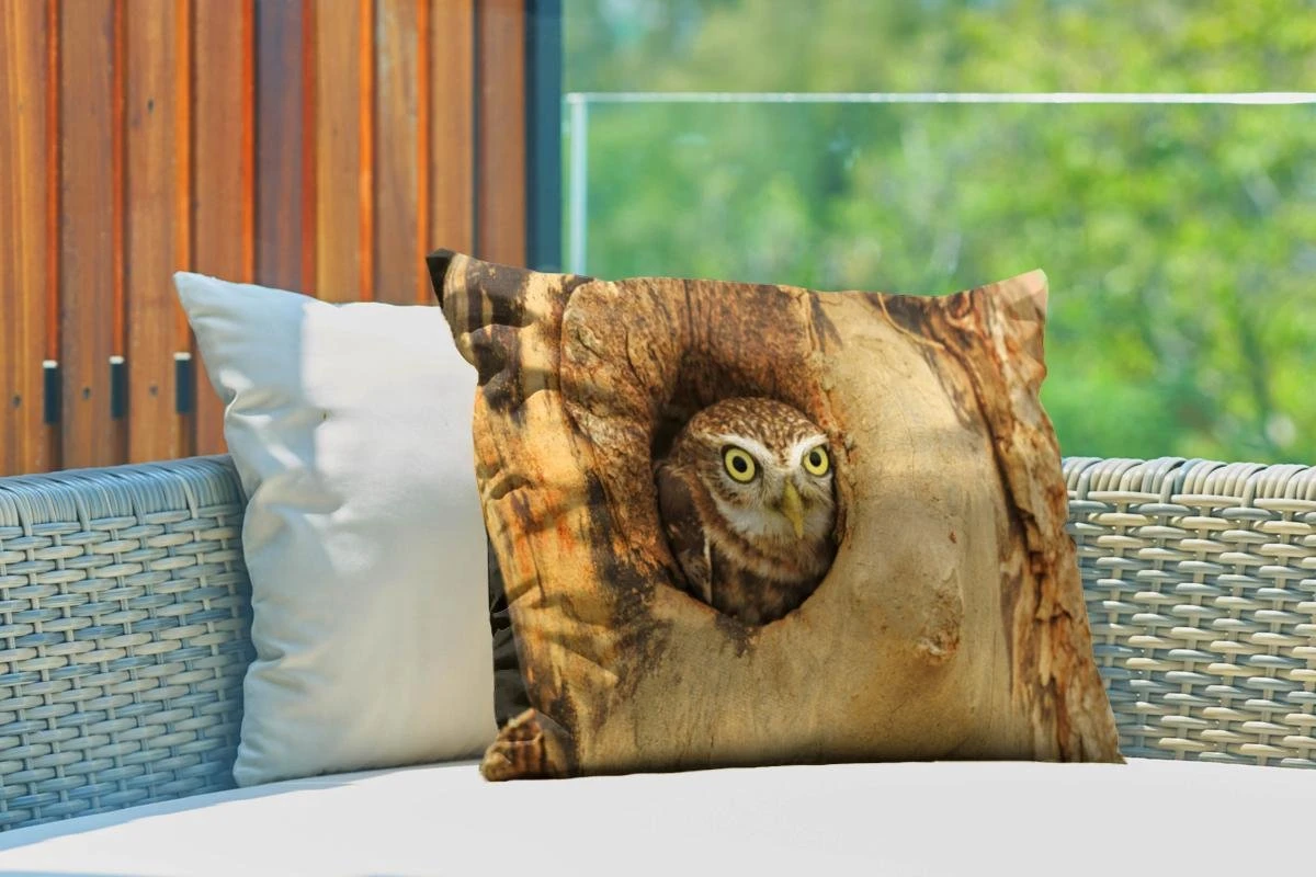 Coussins D'extérieur - Jardin - Chouette Marron Regardant Par Un Trou Dans Un Arbre - 60x40 Cm 3 Coussins D'extérieur - Jardin - Chouette Marron Regardant Par Un Trou Dans Un Arbre - 60x40 Cm – Image 3