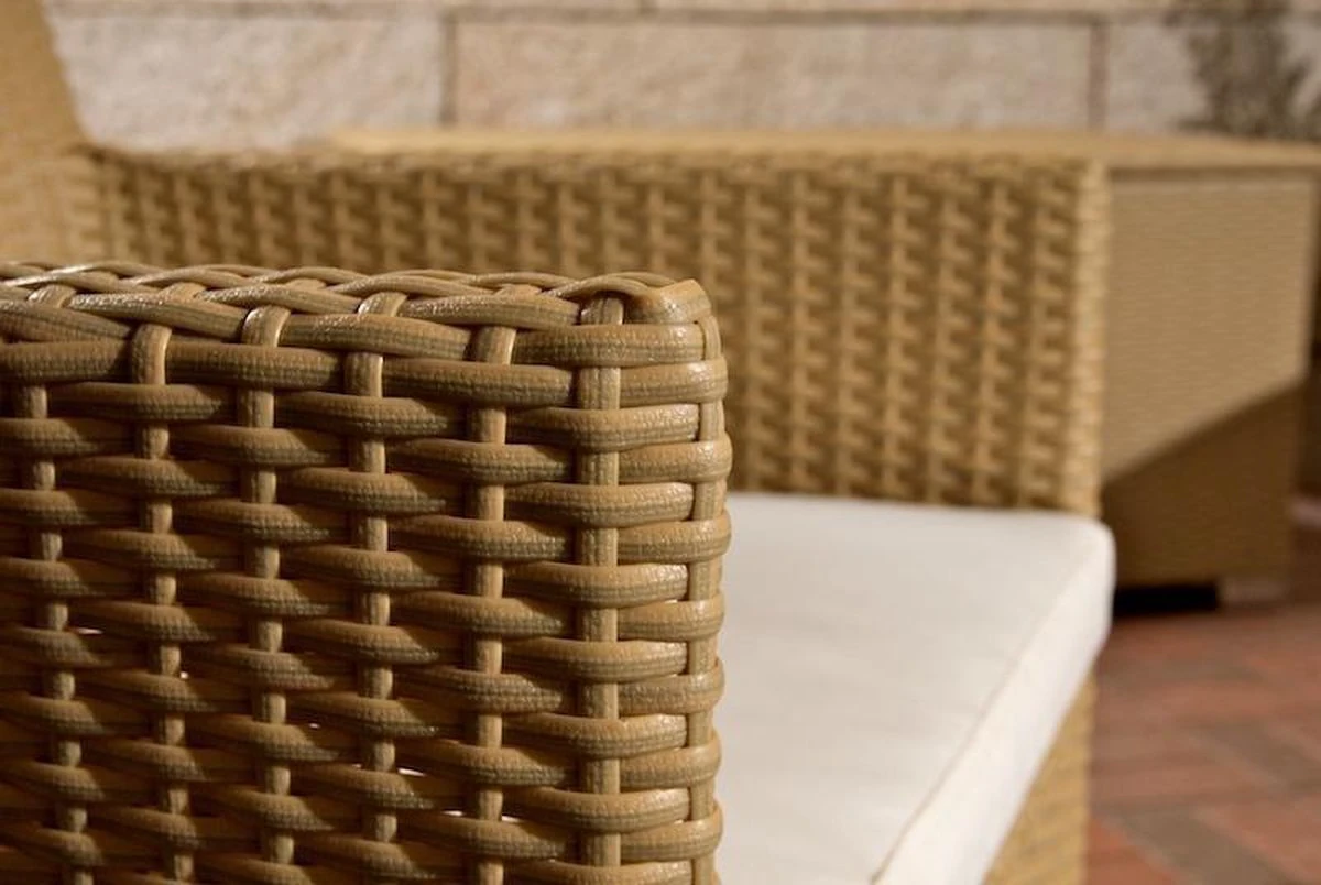 Ensemble De Jardin Clp Avignon - Poly Rotin - Sable - Couverture Coloris Blanc Cassé 6 Ensemble De Jardin Clp Avignon - Poly Rotin - Sable - Couverture Coloris Blanc Cassé – Image 6