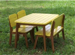 MYLIA Salon De Jardin Jaune Pour Enfant En Bois D'acacia : 2 Chaises, 1 Banc Et 1 Table - GOZO L 80 Cm X H 57 Cm X P 60 Cm