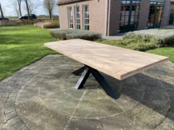 Table De Jardin / Table à Manger Industrielle Douglas 160cm Avec Base Matrix Noir Mat Pour L'intérieur Et L'extérieur -Jardin Meubles Magasin 1200x899 6