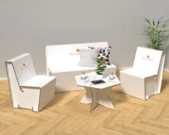 Ensemble Lounge - Bee Connect - Durable - Coin Salon - Popup - Durable - Mobilier De Bureau - Circulaire - Canapé - Table D'appoint - Chaise En Carton - Mobilier De Magasin - Stand D'exposition - Poste De Travail - Evénementiel - Design Sur Mesure
