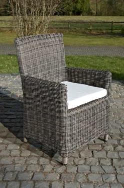 Chaise De Jardin Deluxe - Résistant Aux Intempéries - Aspect Chaise Longue - Osier - Grijs/ Blanc - Chaises De Jardin Lot De 1