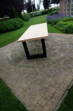 Table à Manger Industrielle Douglas 200cm Avec Base U10x10 Noir Mat Pour Usage Intérieur Et Extérieur -Jardin Meubles Magasin 796x1200 3