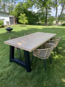 Table De Jardin / Table à Manger Industrielle Douglas 260cm Avec Cadre En A Noir Mat Pour L'intérieur Et L'extérieur 12 Table De Jardin / Table à Manger Industrielle Douglas 260cm Avec Cadre En A Noir Mat Pour L'intérieur Et L'extérieur -Jardin Meubles Magasin 899x1200 7